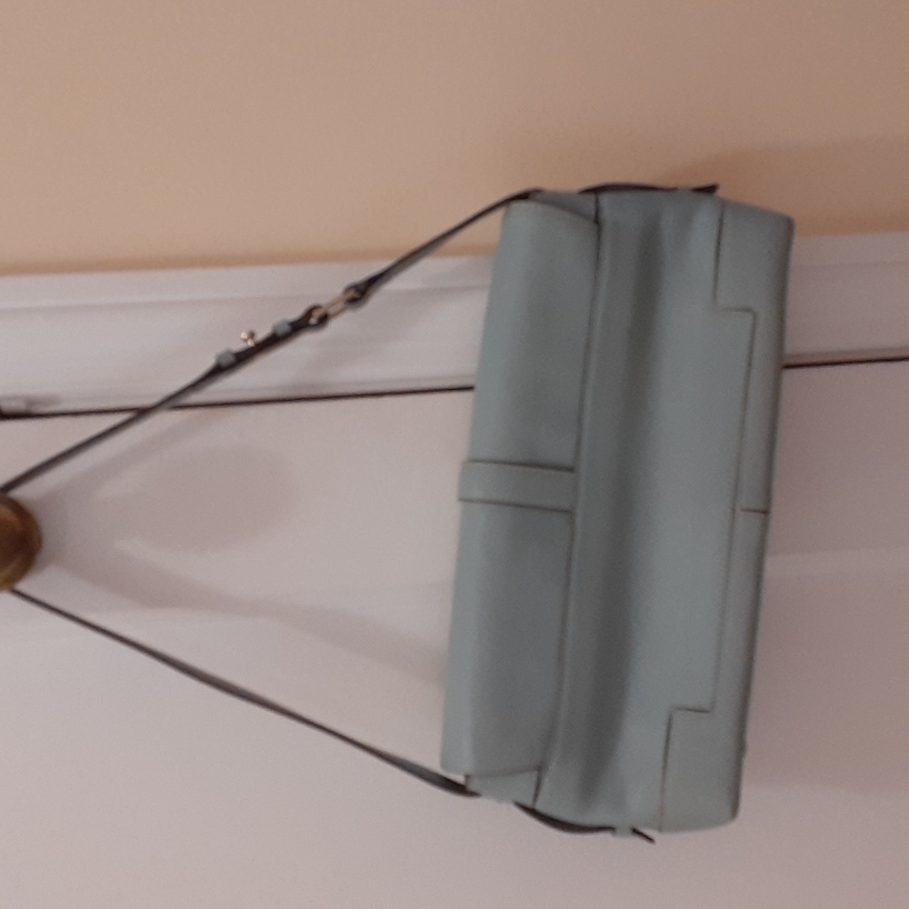 Ellen Tracy shoulder bag - Picture 2 of 15